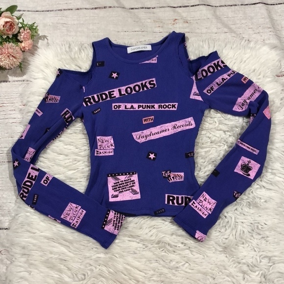 Daydreamer RUDE LOOKS COLD SHOULDER THERMAL GRAPHIC CROP Top - Picture 2 of 13